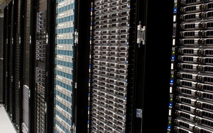 Microservices vs Monolith: How to Choose the Right Architecture